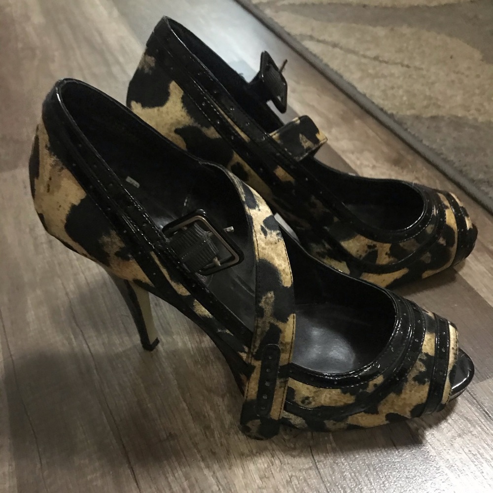 Leopard platform maryjane open toe pump